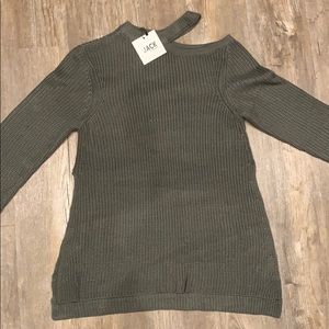 Jack by BB Dakota, Olive sweater, Small.